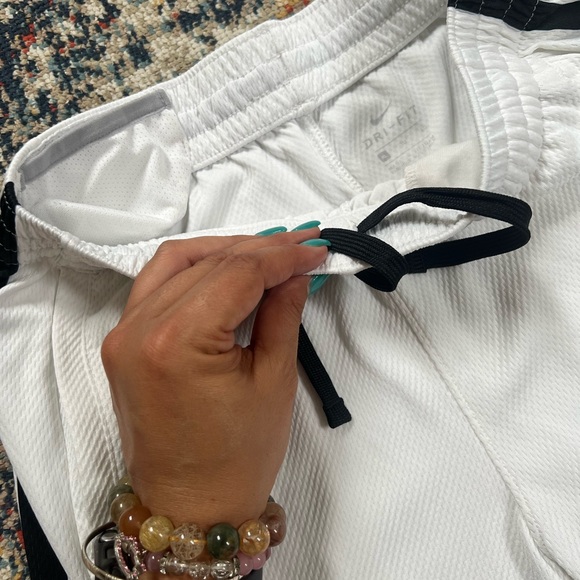 Nike Men's White Athletic Shorts - Picture 5 of 7